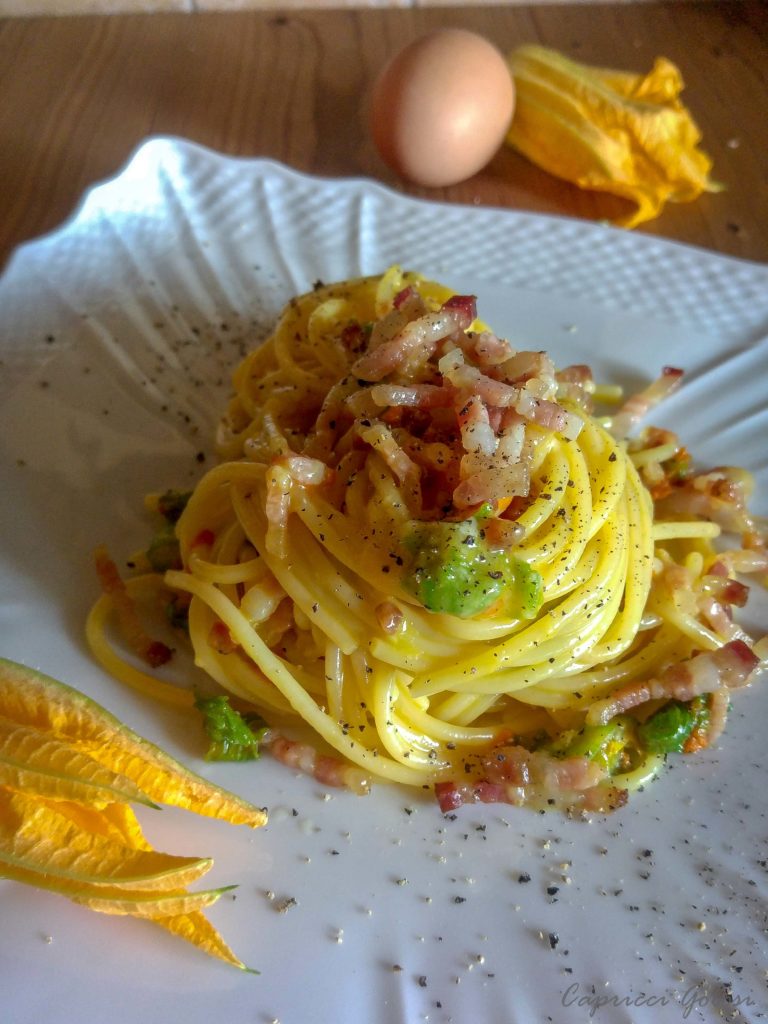 Carbonara con fiori di zucca Carbonara con fiori di zucca