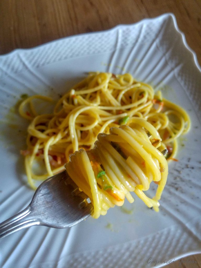 Carbonara con fiori di zucca Carbonara con fiori di zucca