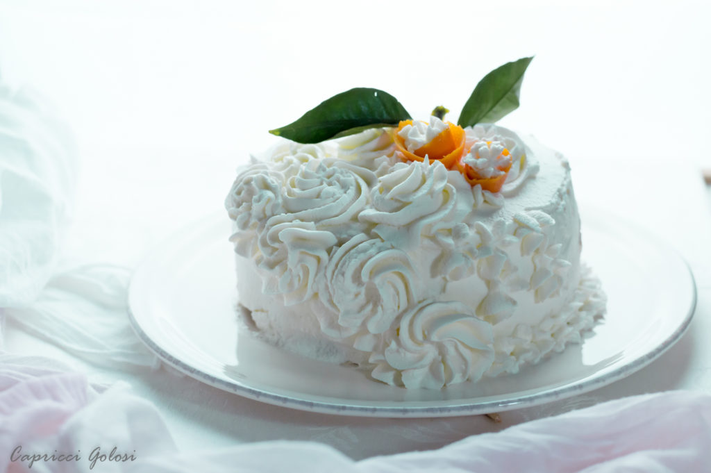 Torta regina ripiena crema e panna