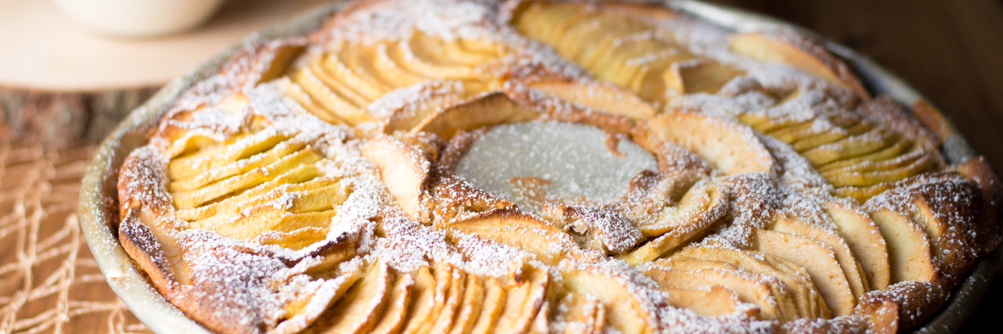 Torta di mele e yogurt Torta di mele e yogurt