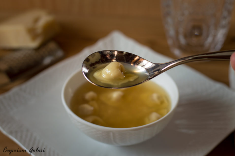 cappelletti in brodo