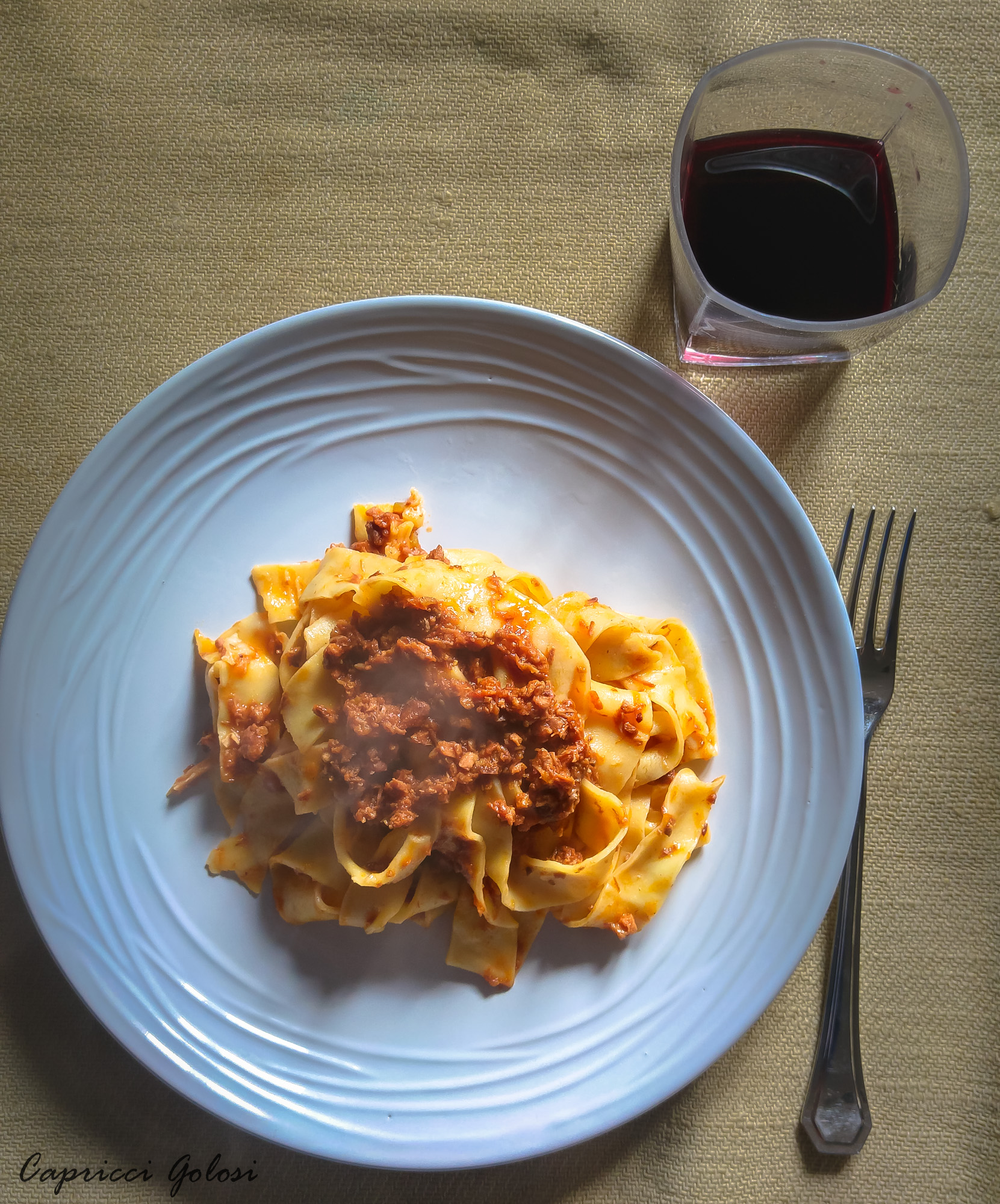 tagliatelle fatte in casa al ragù tagliatelle fatte in casa al ragù