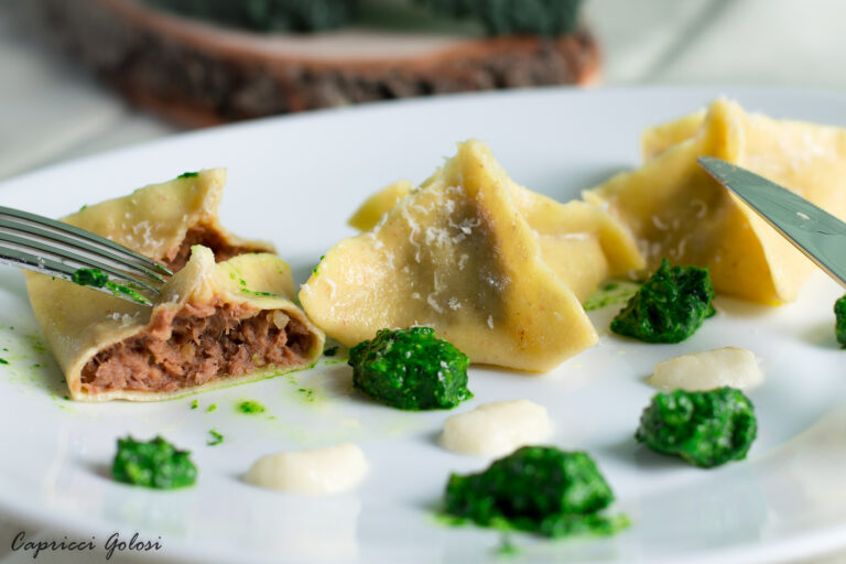 Pasta fresca ripiena di lesso rifatto Pasta fresca ripiena di lesso rifatto