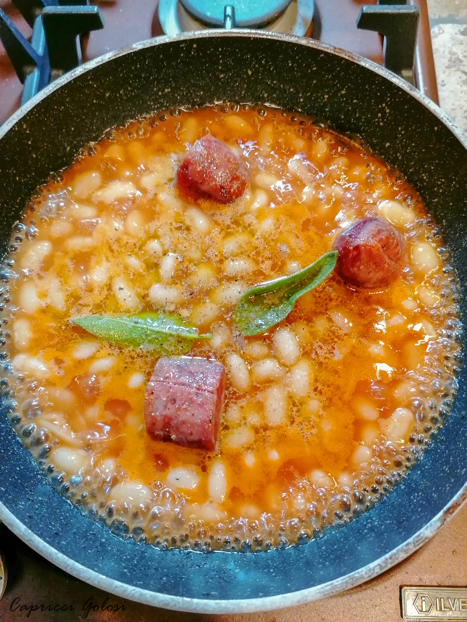 fagioli all'uccelletto e salsicce toscani fagioli all'uccelletto e salsicce toscani